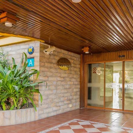 Tilos Apartament *